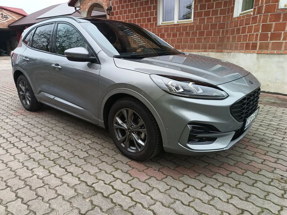 Ford Kuga Ford Kuga mk3 ST-line 2.5 hybrid plug-in 2022rok