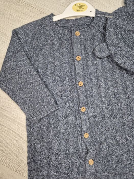 Комплект в'язаний чоловічок та шапочка  (Унісекс)