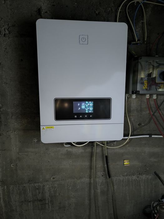 Сонячний мережевий гібридний інвертор daxtromn