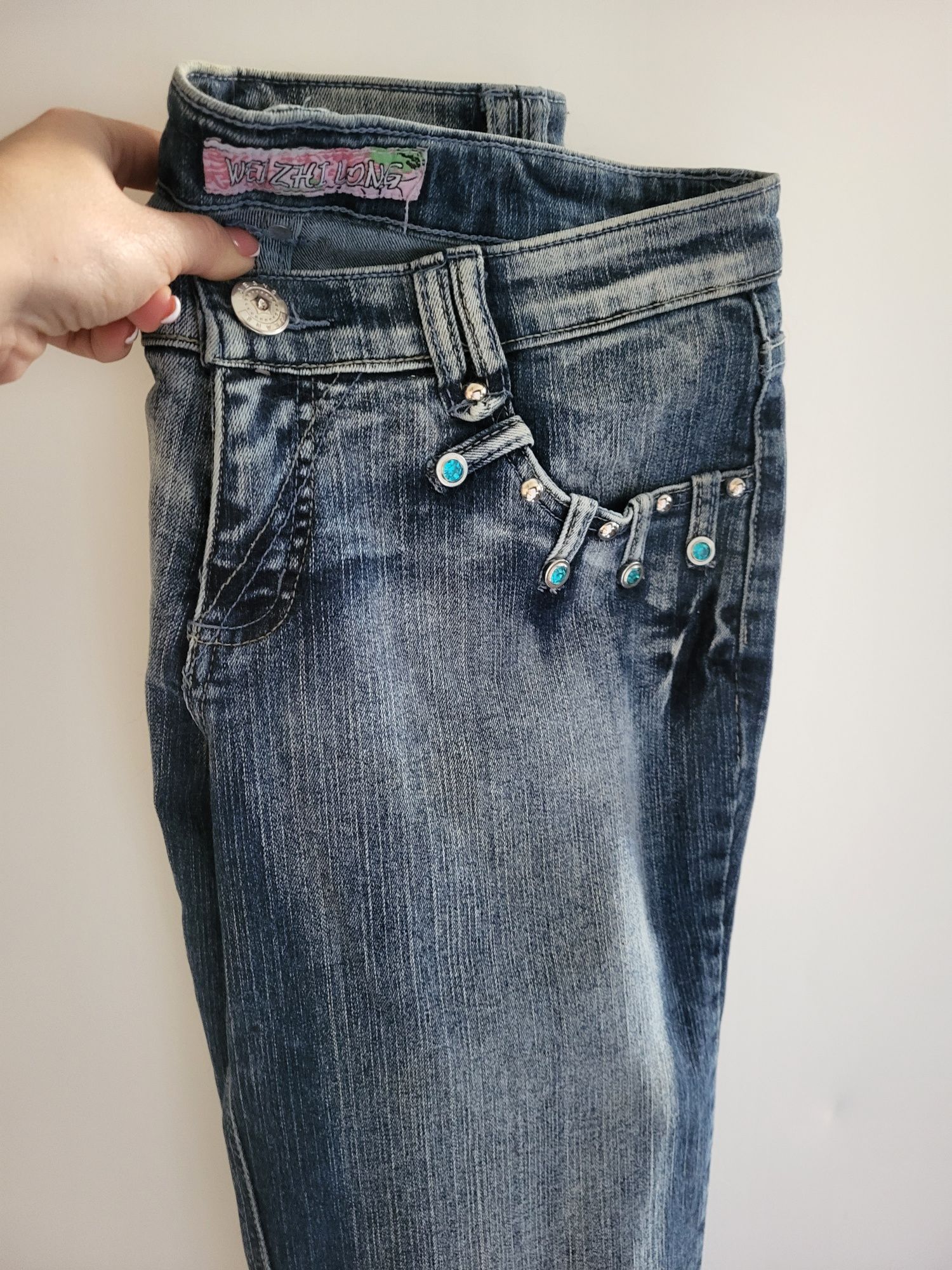 женские джинсы новые