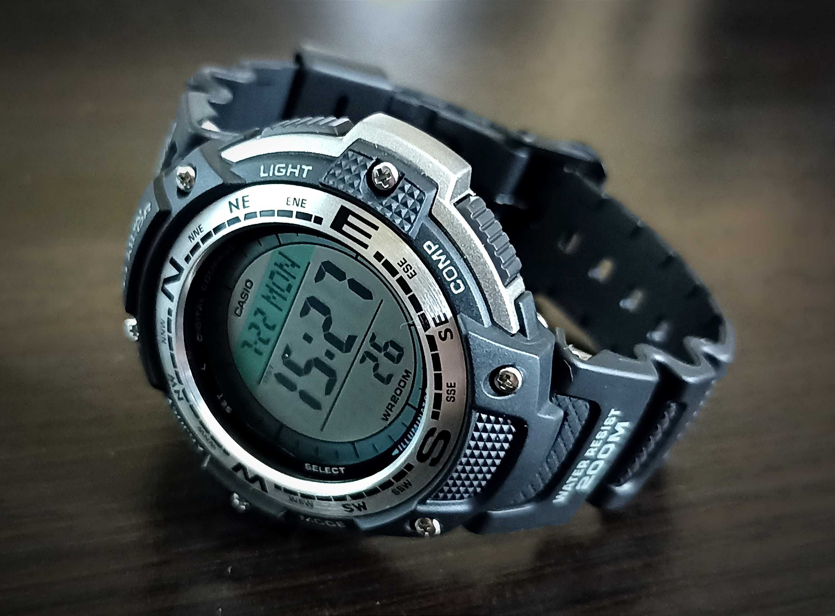 Часы/компас/термометр Casio  SGW100-1V