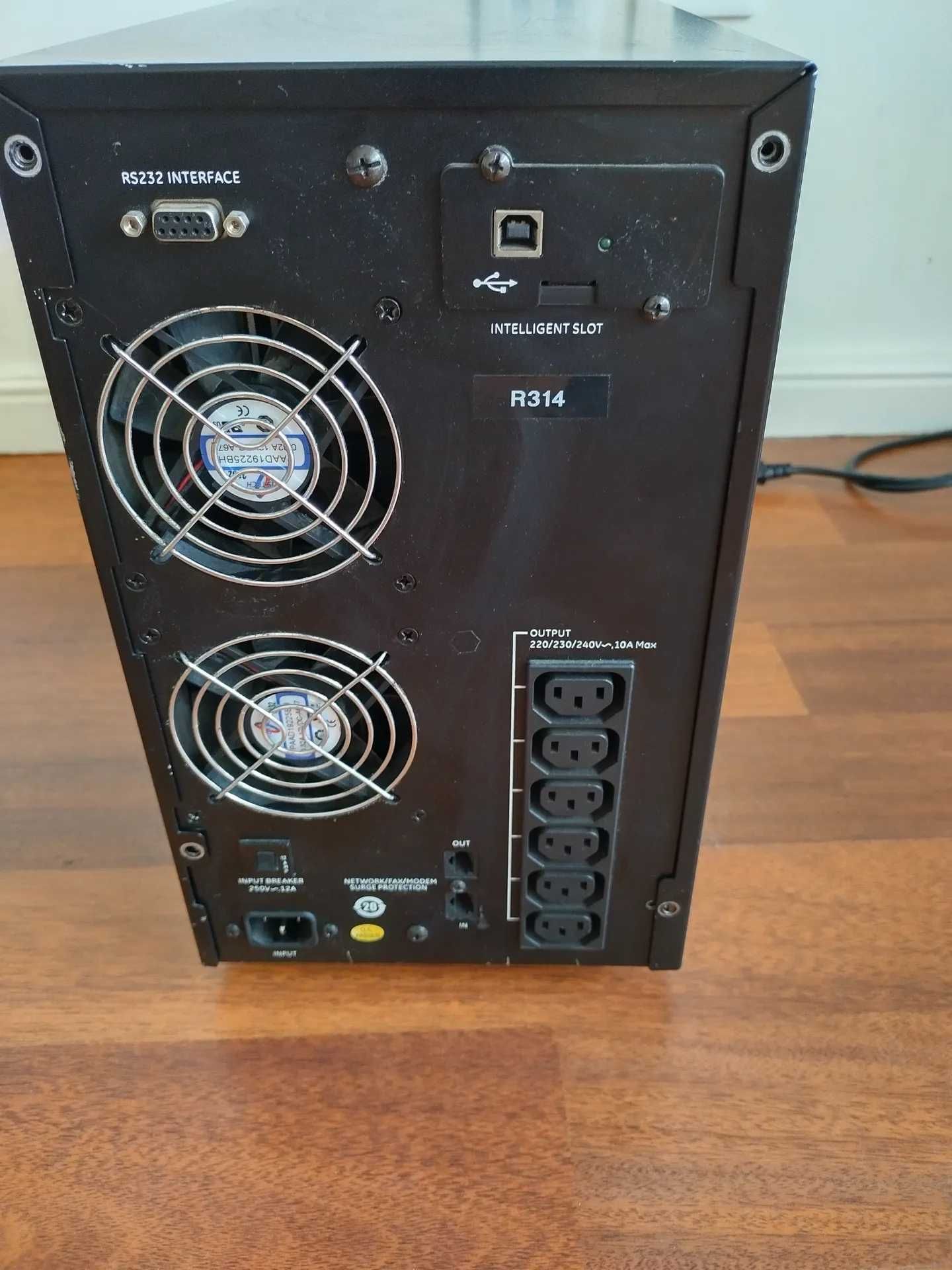 GP EP2000T in-line (double conversion) UPS / em linha dupla conversão