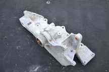 VW PASSAT B5 FL AUDI A4 B5 A6 C5 ŁAPA WSPORNIK MOCOWANIE ALTERNATORA 06B903143N