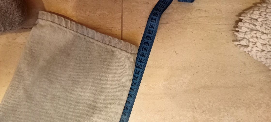Nowe spodnie jeansy Bershka 38
