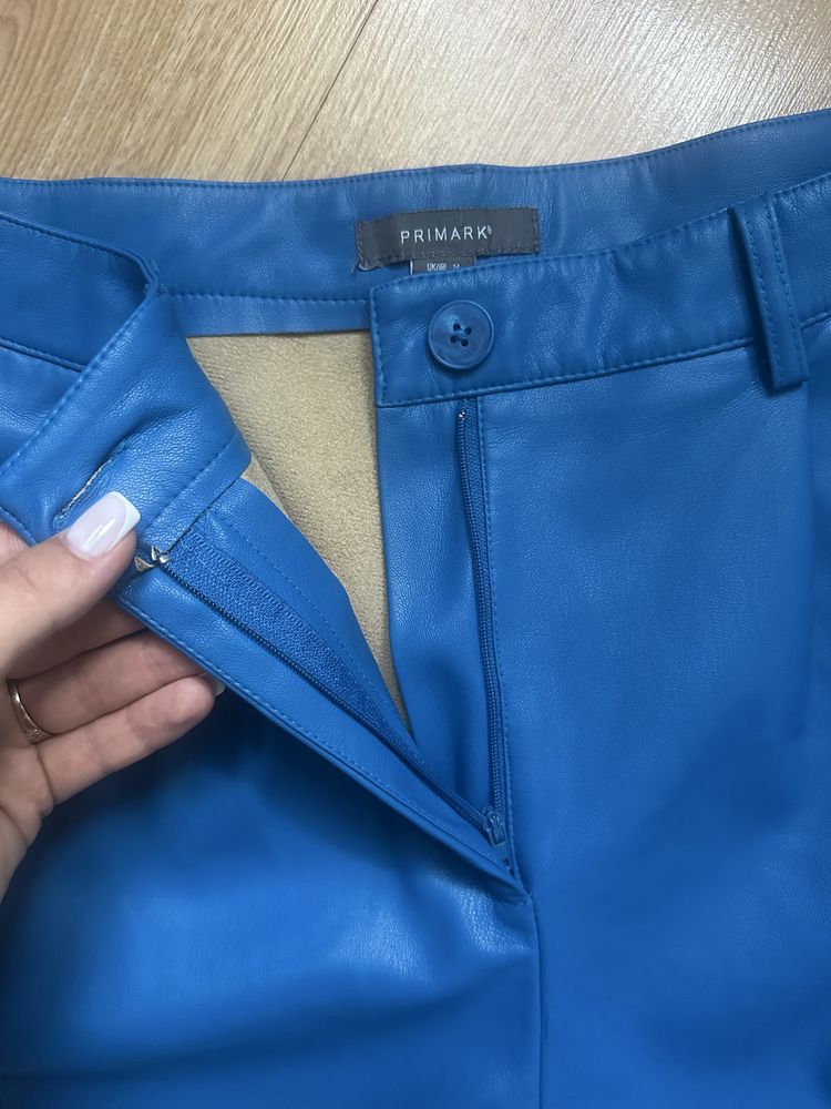 Шкіряні шорти Primark (42 розмір)
