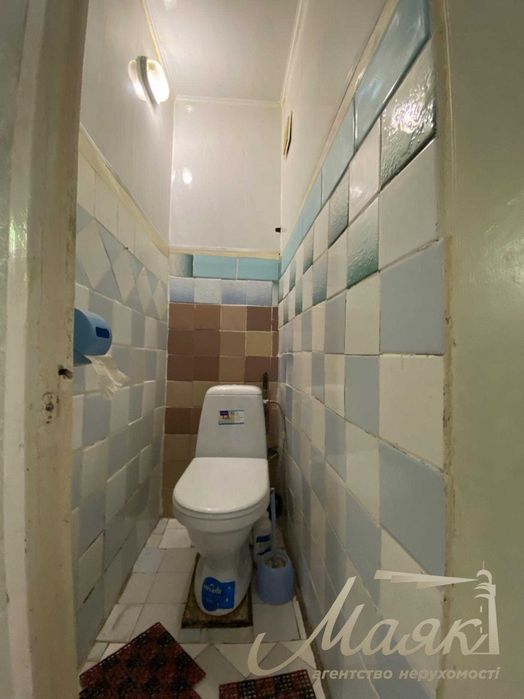 Продаж2х кінатної кварири Космос