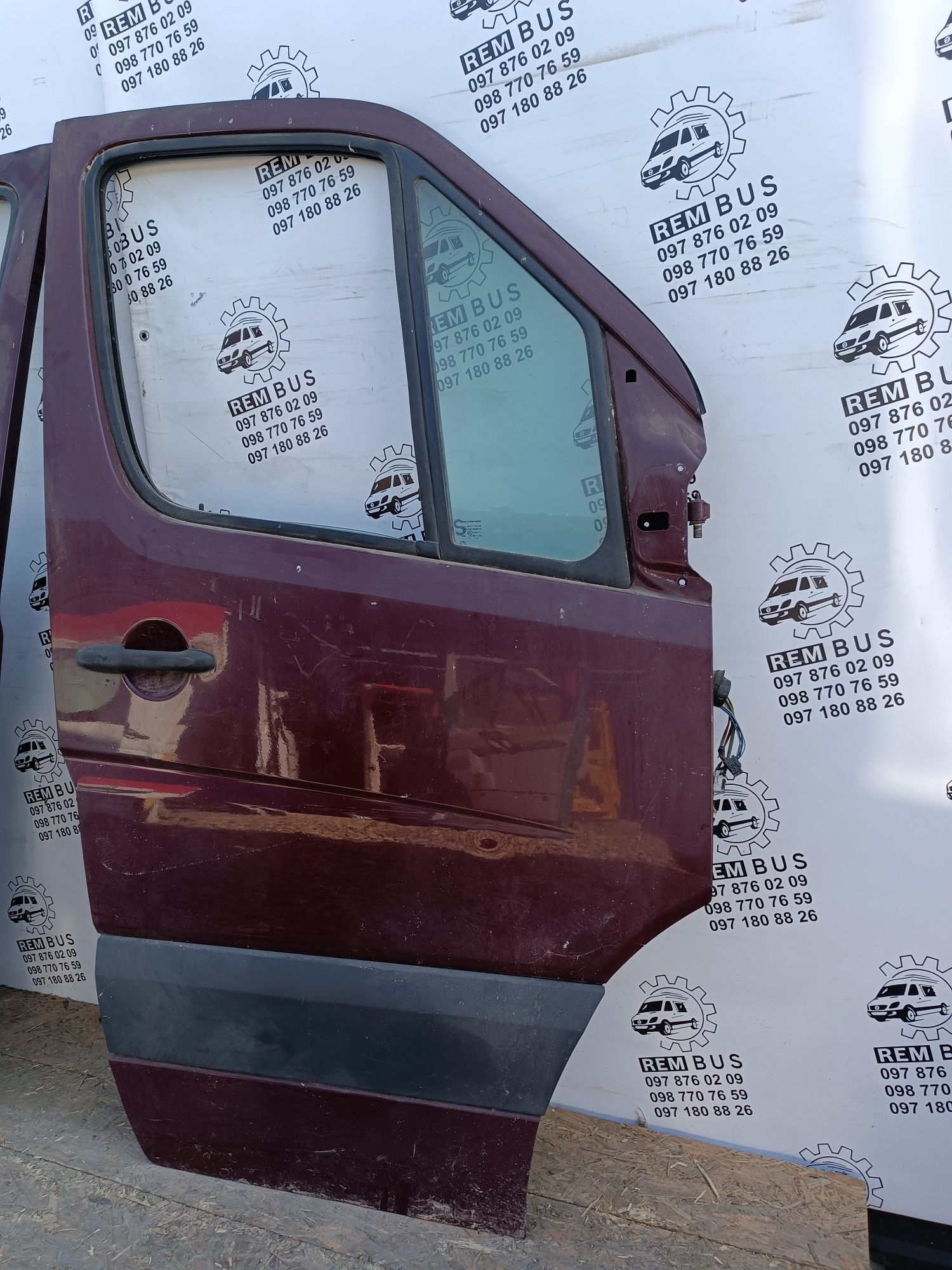 Фіолетові двері передні для MB Sprinter VW Crafter дверка дверь