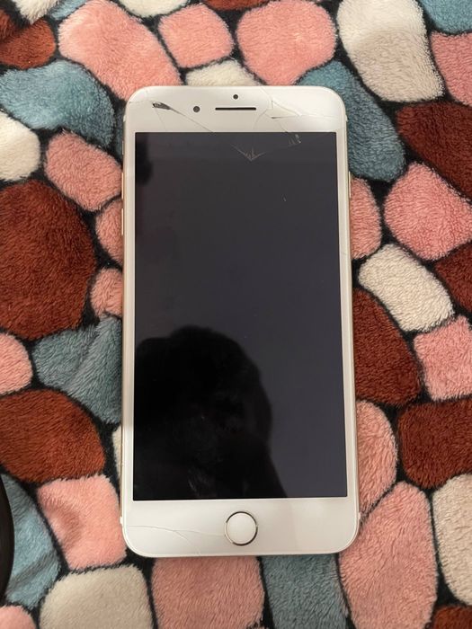 Айфон 7+ 128gb акб 93%