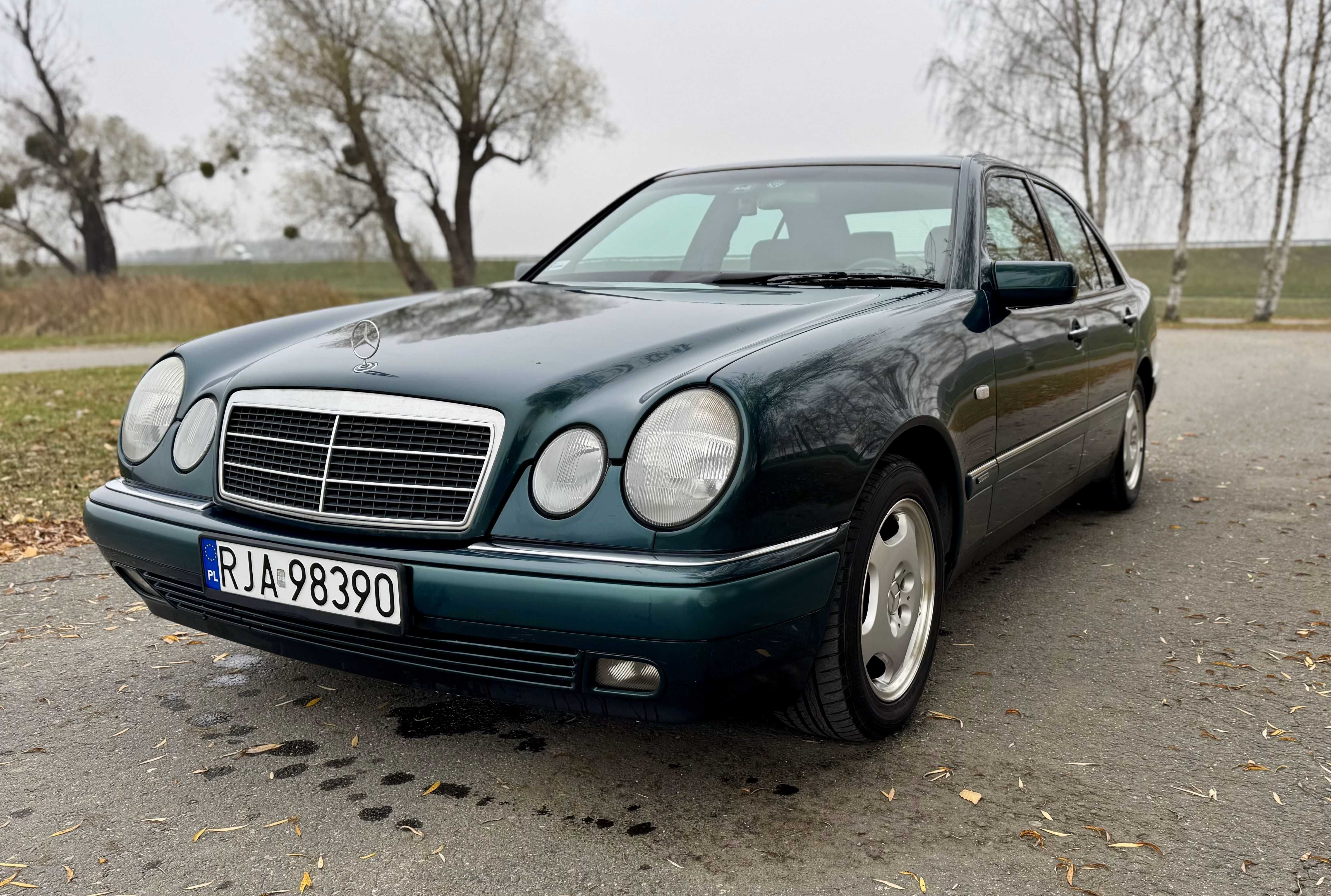 Mercedes-Benz W210 E220 Diesel 1998 Manual