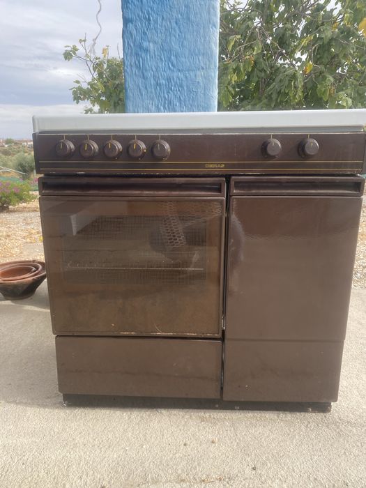 Fogao a gás em bom estado