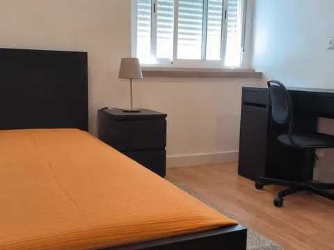 Quarto individual 450 euros (Gastos incluidos)