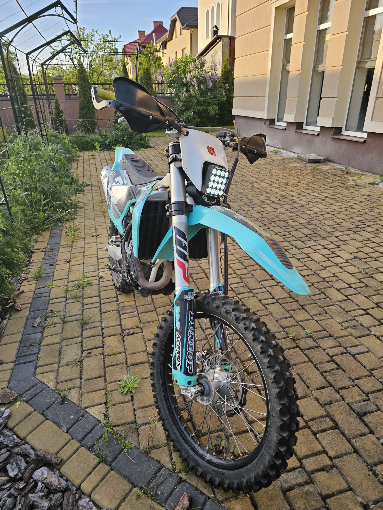 Husqvarna te 350