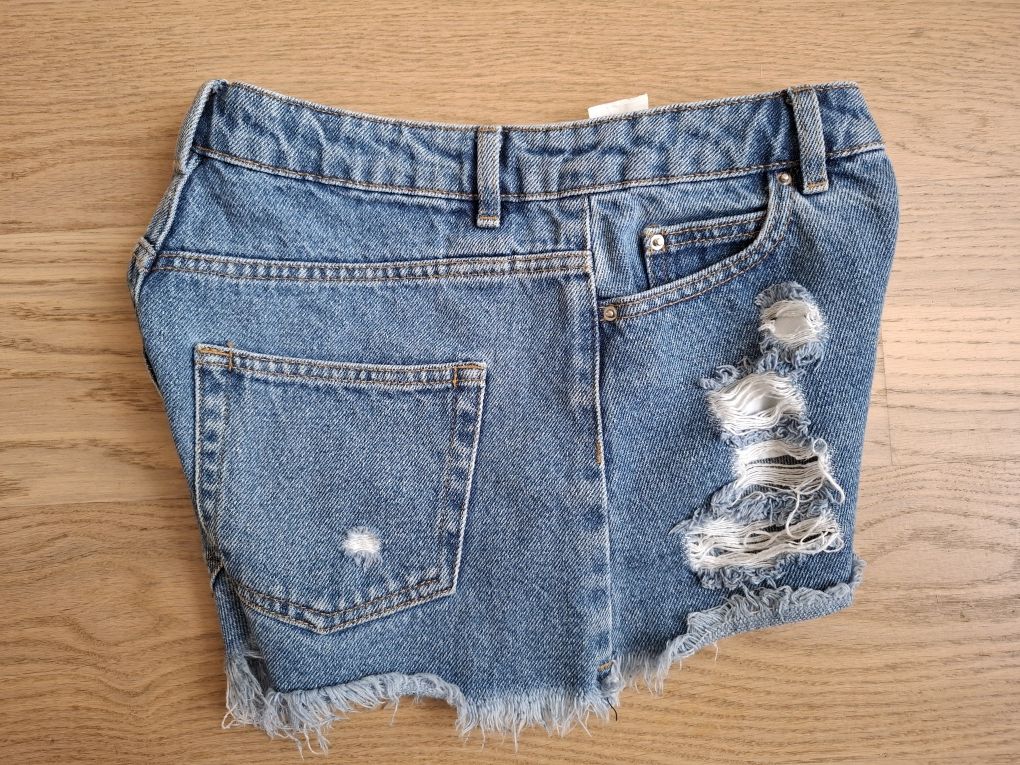 r34 CROPP denim przecierana szorty jeansowe
