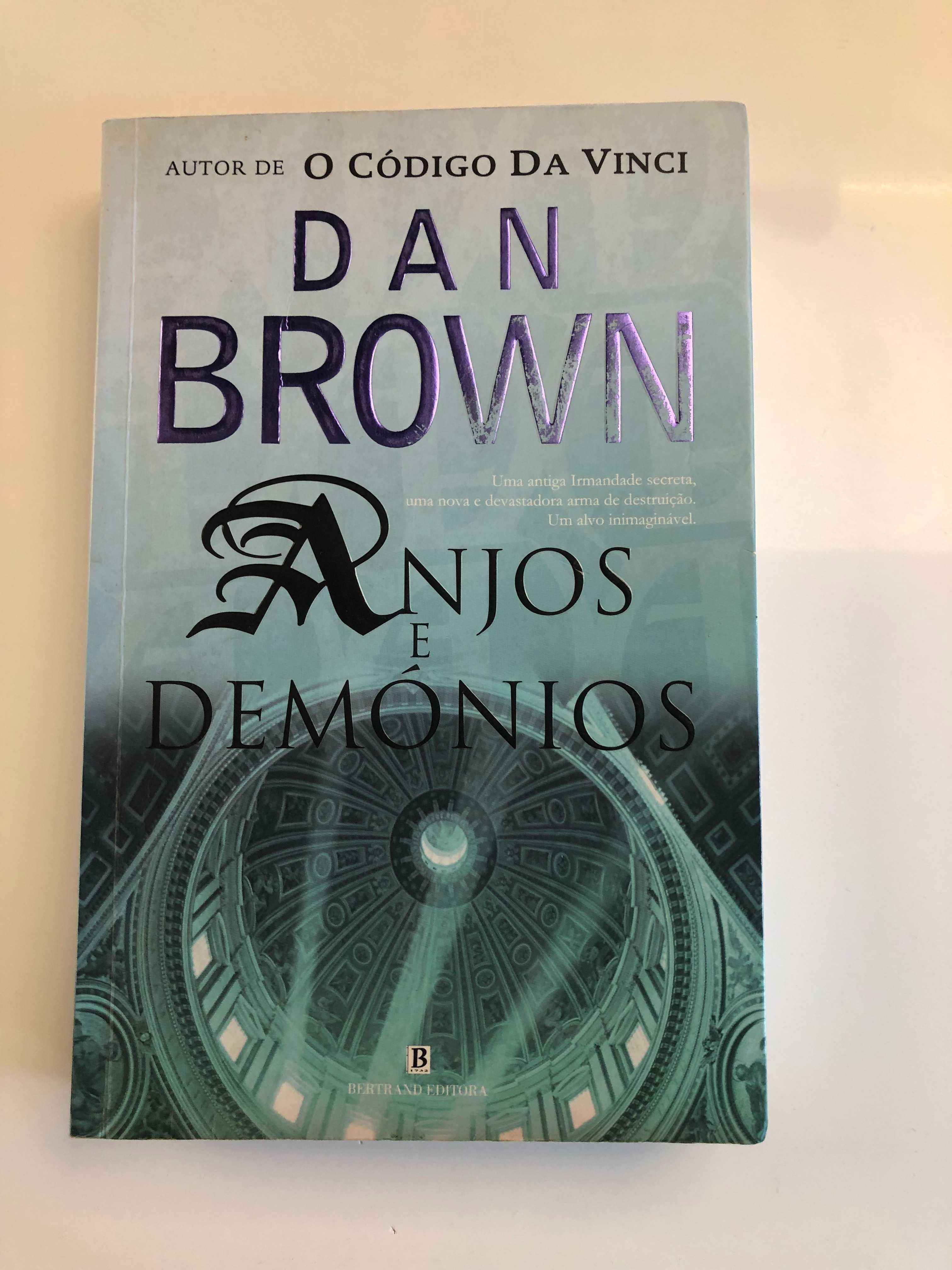 Anjos e Demónios , Dan Brown