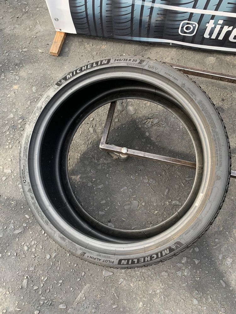 Шини 245/35 R20 пара Michelin 7мм, зима, 2020р