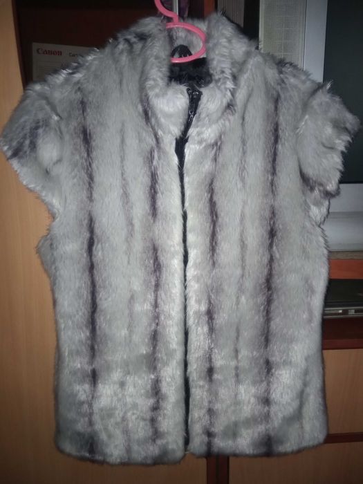 Жилетка женская меховая
