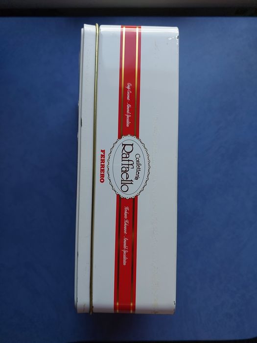 Коробка из-под конфет Raffaello