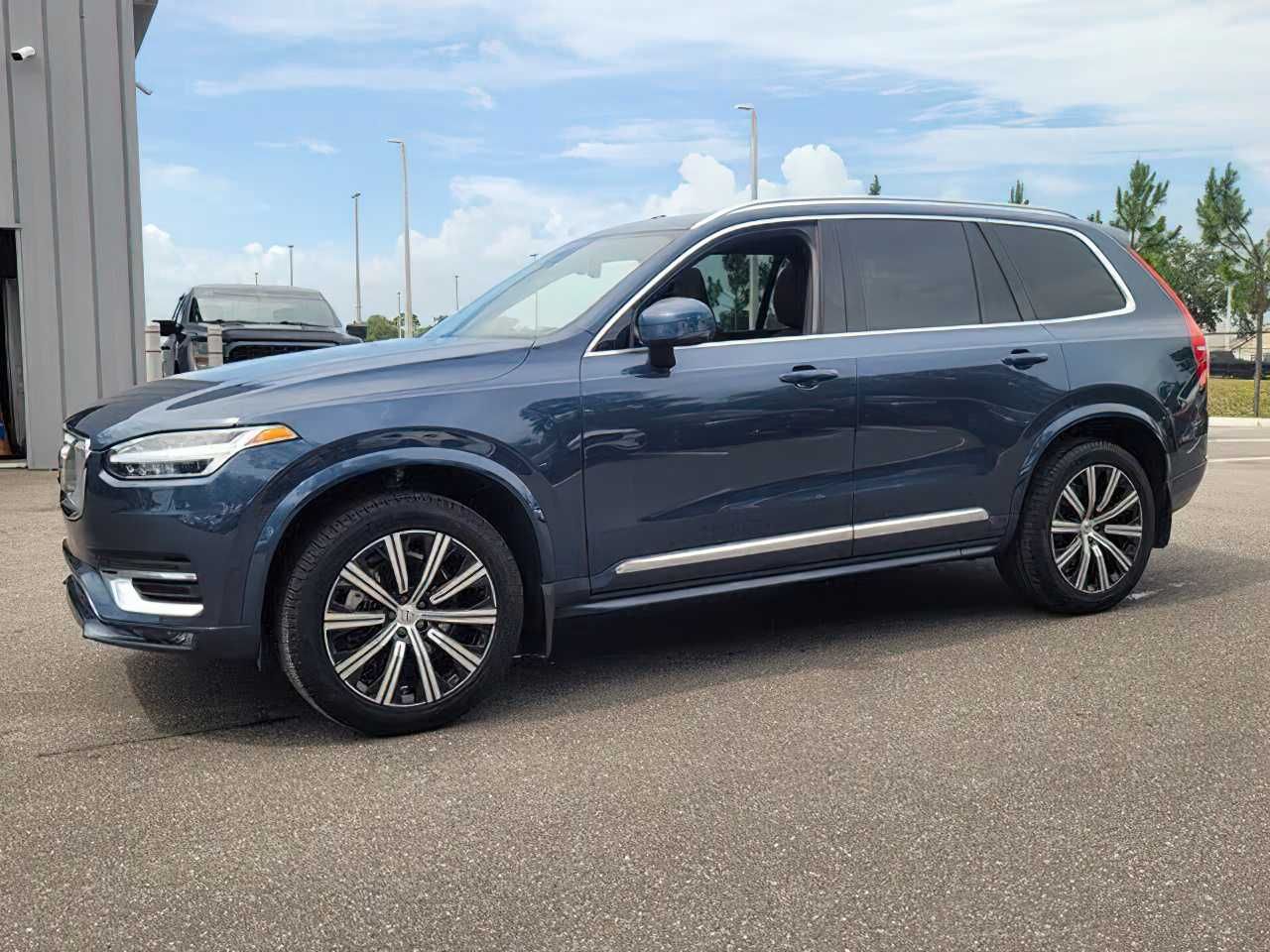 Volvo XC90   2023