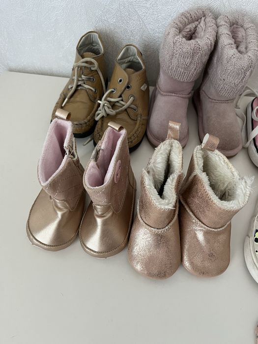 Дитяче взуття , кросівки, ботики, кеди, туфлі, мокасини,тапки