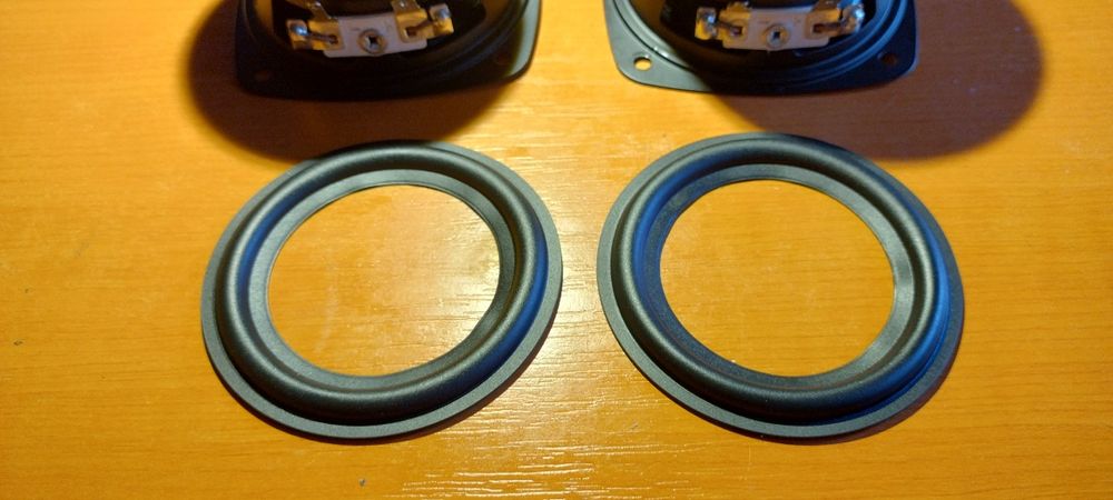 Zawieszenia gumowe do głośników Logitech Z5500 5 sztuk