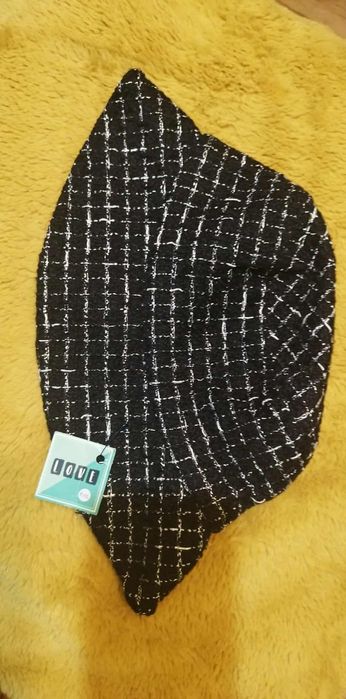 Kapelusz typu Bucket w kratke