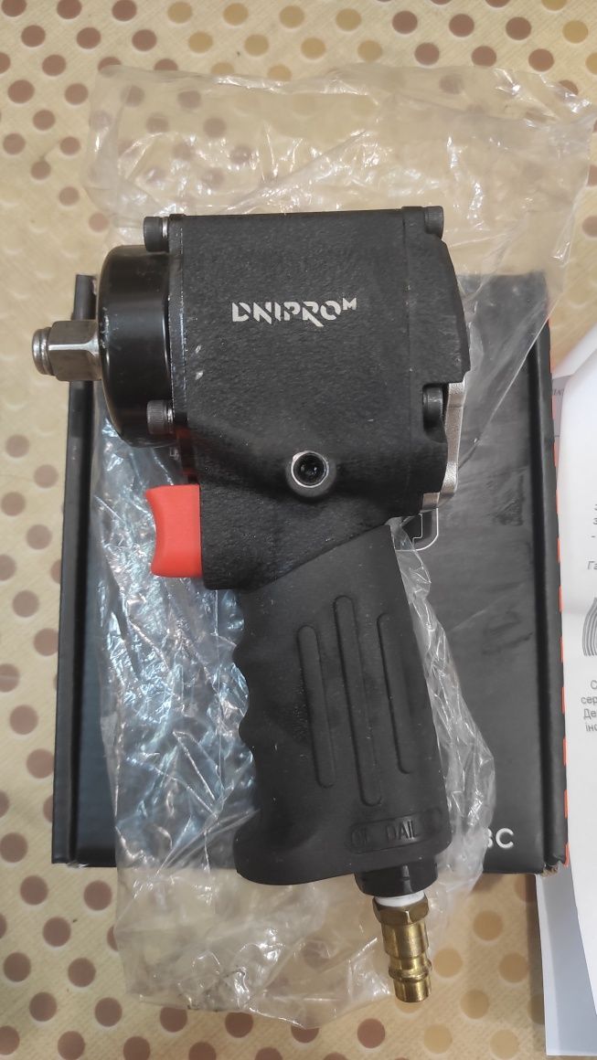 Гайковерт пневматичний Dnipro-M PW-68C