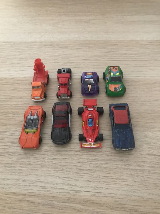 Colecao de carros (hot wheels, playart, etc..)