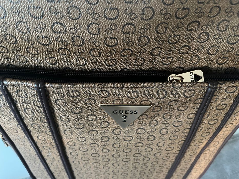 Plecak Guess premium duży rozmiar na laptopa tablet