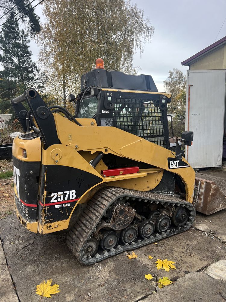 Бобкет гусиничний  бур гідромолот  пдв