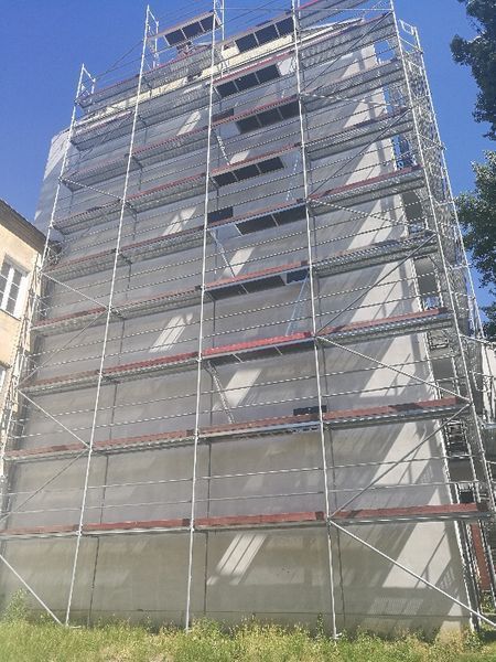 Wynajem szalunków i rusztowań deskowania