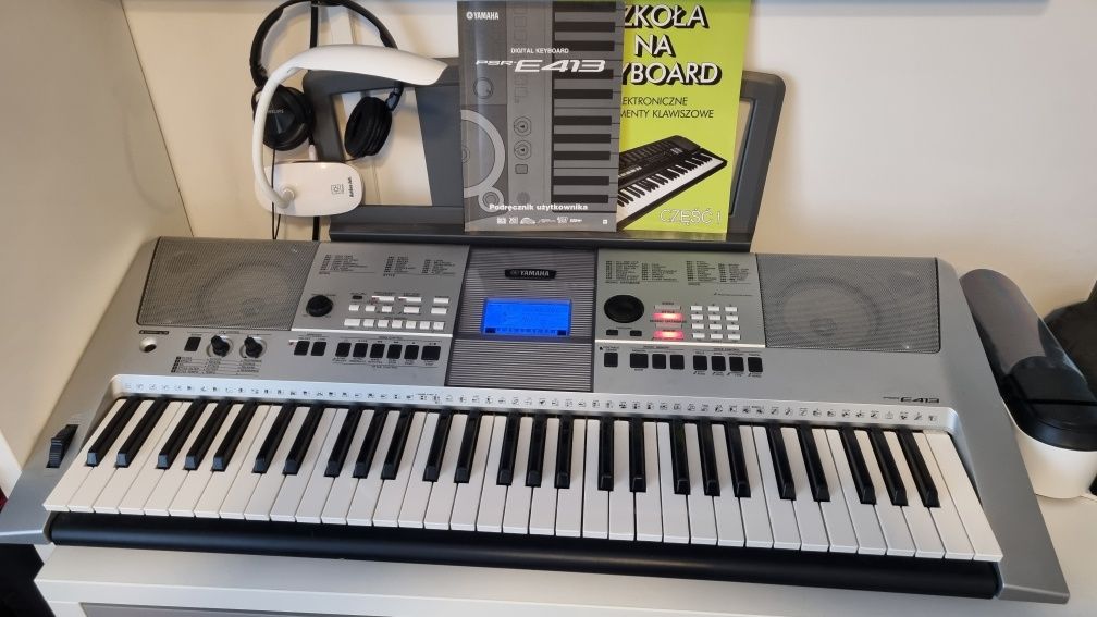 Yamaha PSR E413 + stojak + torba