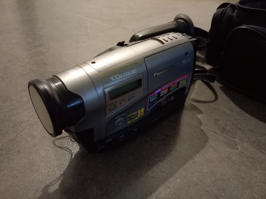 Продам відеокамеру Panasonic в Дніпрі