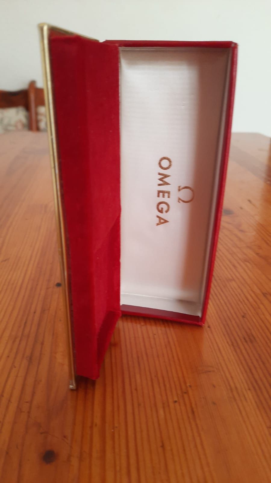 Etui zegarka Omega