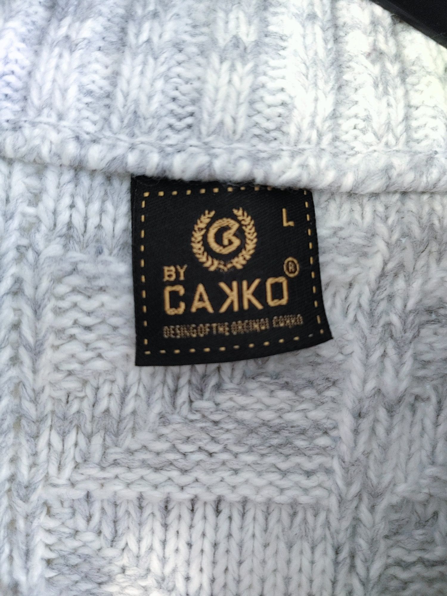 Sweter męski rozm. M/L. Marka Cakko r