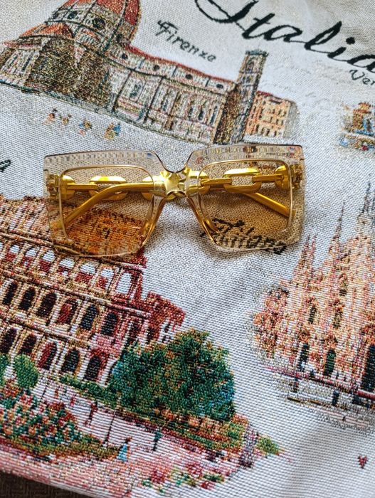 Продам сонцезахисні окуляри