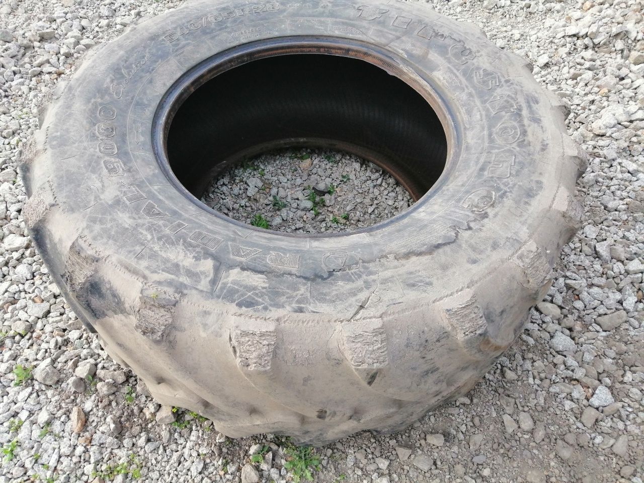 Opony 540/65 R28