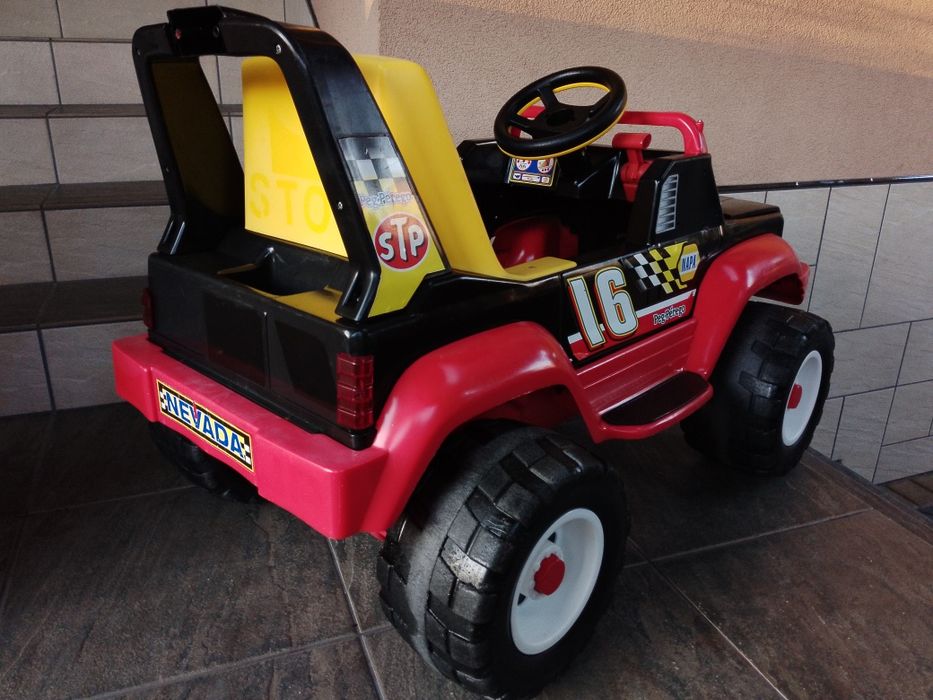 Peg Perego duże mocne auto elektryczne dla dzieci