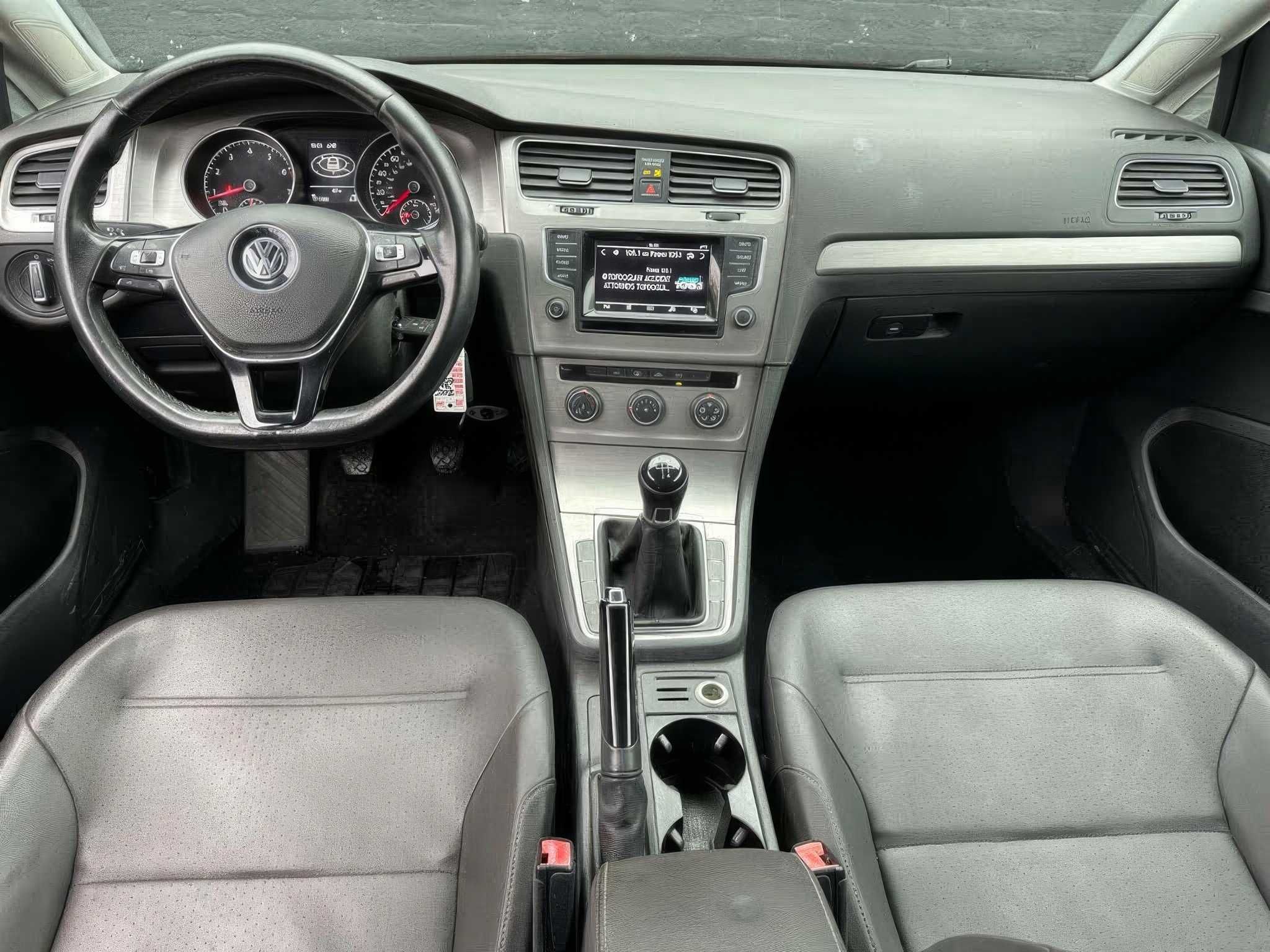 2015 Volkswagen Golf TSI S