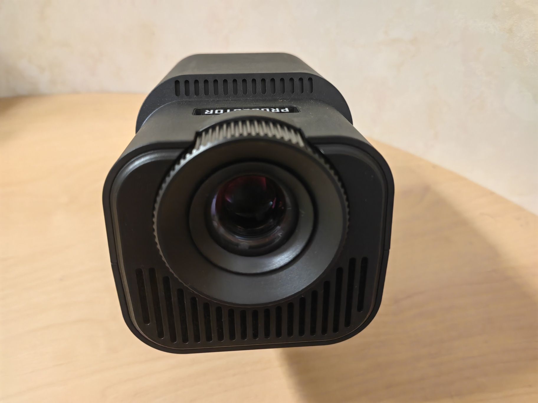 Projektor przenośny android TV smart, WiFi, BT,