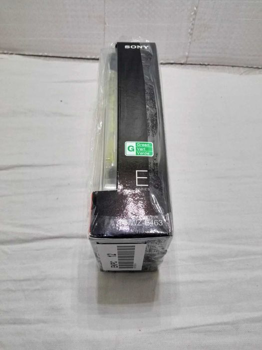 Sony Walkman NWZ-E463 4 ГБ Новый запечатанный.