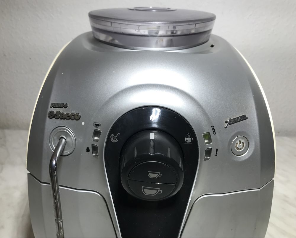 Кавомашина Saeco Xsmall.