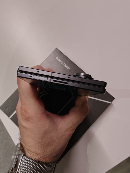 Samsung Galaxy Z fold 7 12/256 GB