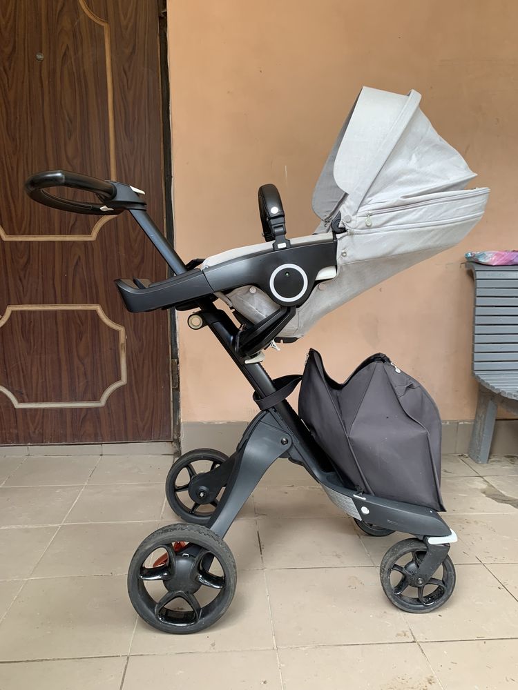 Продам коляску Stokke Xplory V6