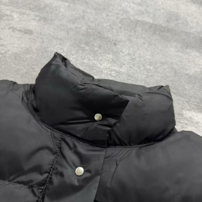 Жіноча куртка-трансформер пуховик чорна Prada S
