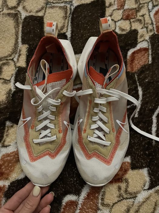 Продам крассовки Nike