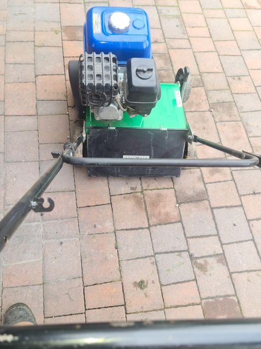 Wertykulator spalinowy