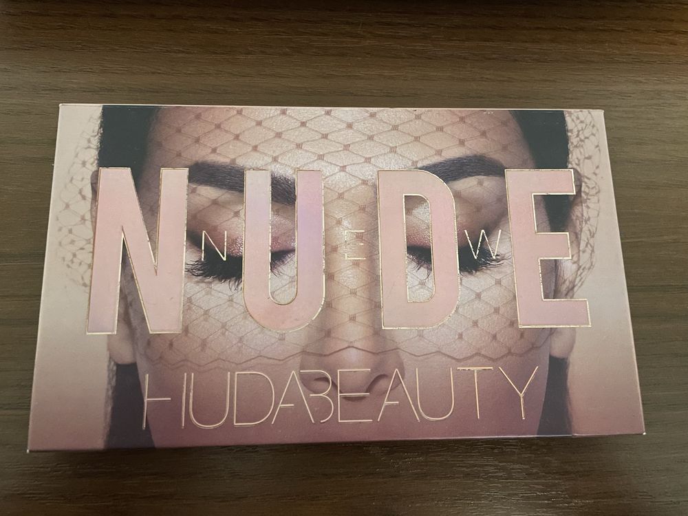Paleta Huda Beauty Nude