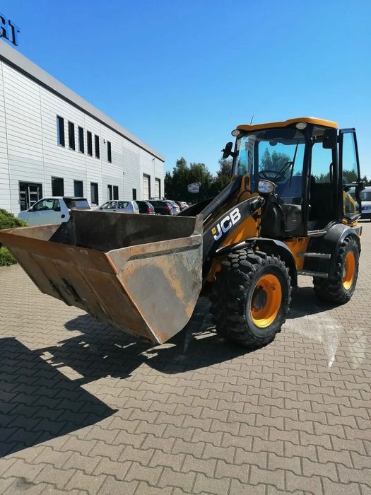 JCB 409  import Niemcy/ klima / pływająca łyżka / 40 km/h