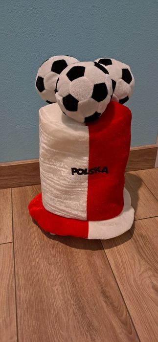 Czapka kibica Polska z pilkami