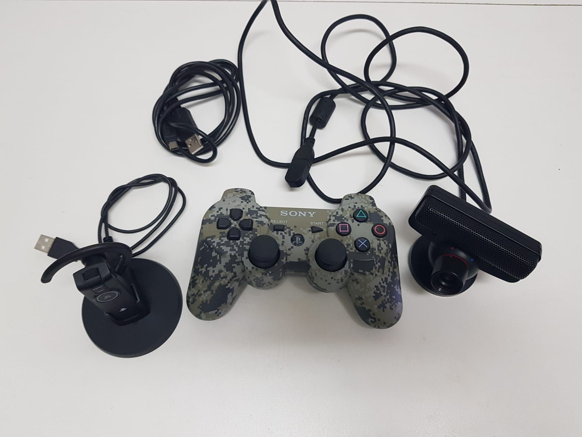 PS3 + Comando + Acessórios + Jogos